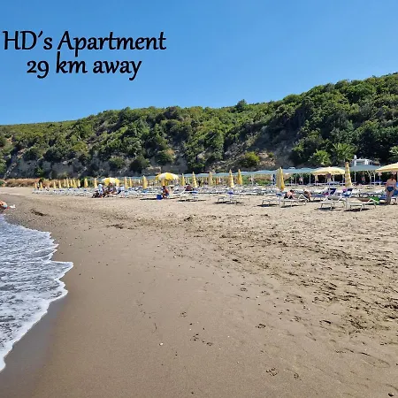 Hd's Apartment